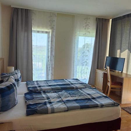 Landhotel Kreien Bagian luar foto